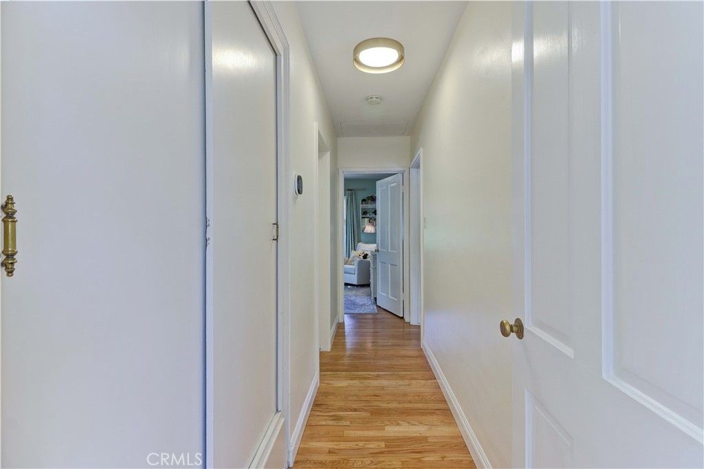 Image 15 of property listing at 317 N Beachwood Avenue, Burbank, CA 91506