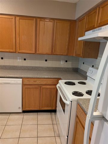 12214 Bob White Drive 122, Houston, TX 77035