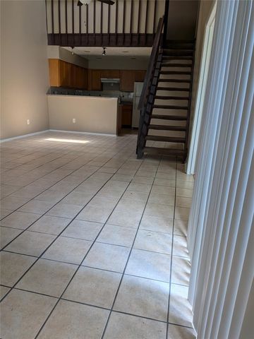 12214 Bob White Drive 122, Houston, TX 77035