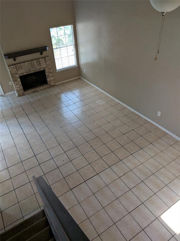 12214 Bob White Drive 122, Houston, TX 77035