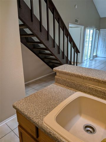 12214 Bob White Drive 122, Houston, TX 77035
