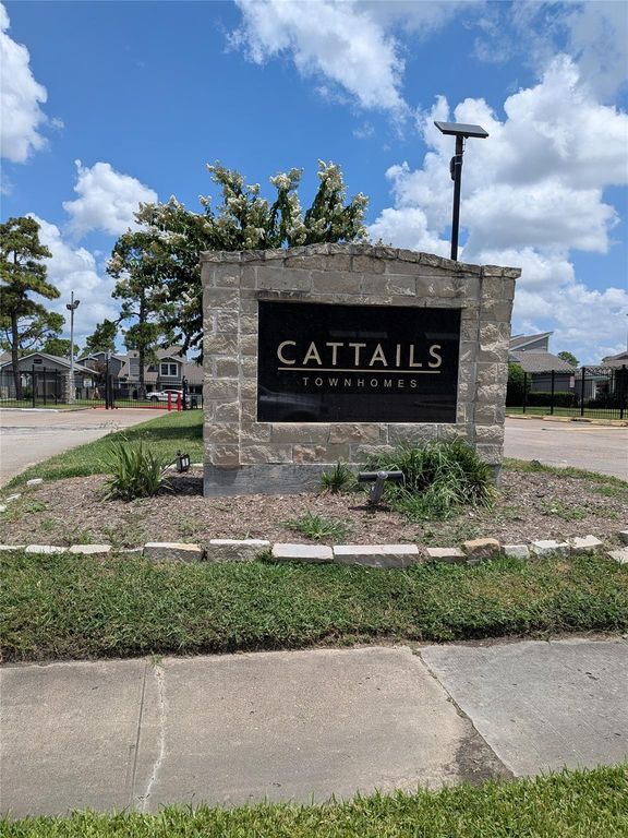 12214 Bob White Drive 122, Houston, TX 77035