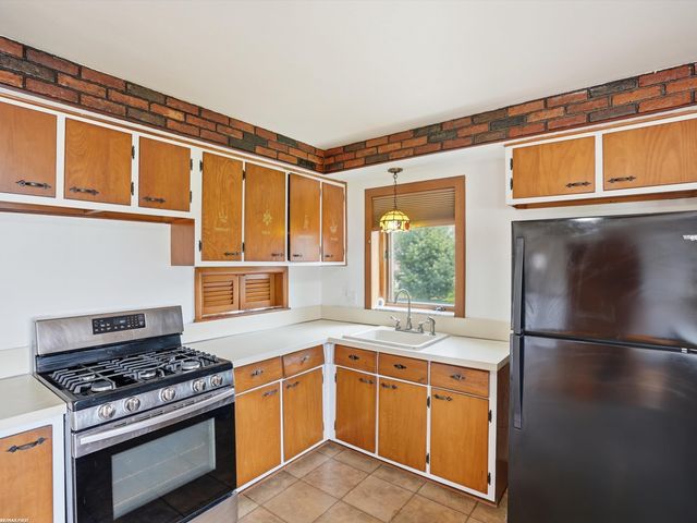 21620 Francis Street, St Clair Shores, MI 48082