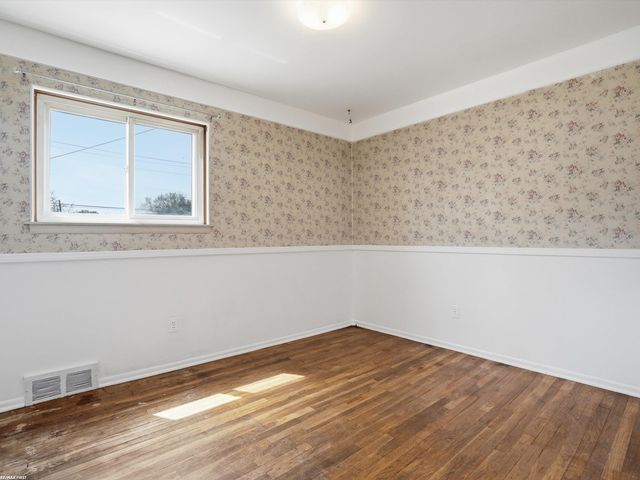 21620 Francis Street, St Clair Shores, MI 48082