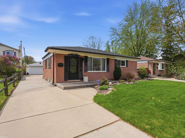 21620 Francis Street, St Clair Shores, MI 48082