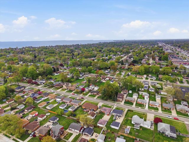 21620 Francis Street, St Clair Shores, MI 48082