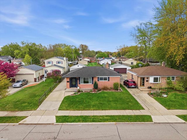 21620 Francis Street, St Clair Shores, MI 48082