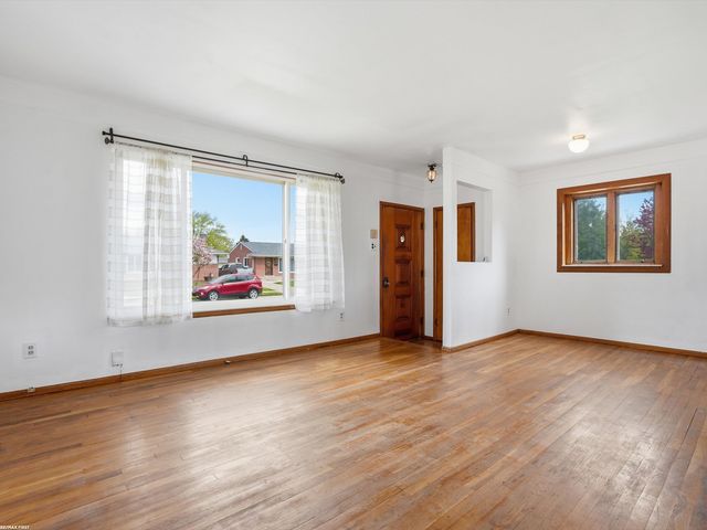 21620 Francis Street, St Clair Shores, MI 48082