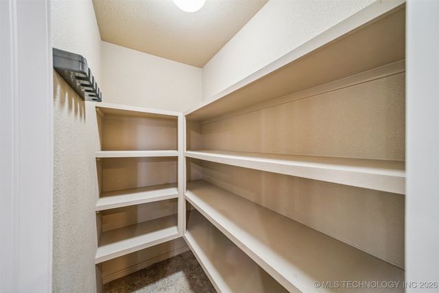 21078 S Hariston Street, Claremore, OK 74019