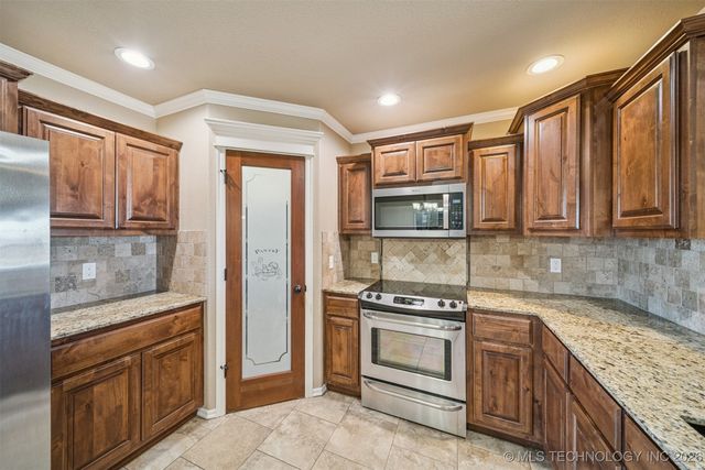 21078 S Hariston Street, Claremore, OK 74019