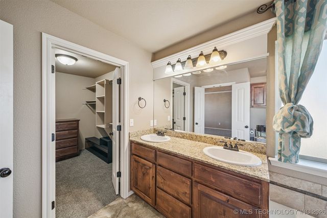 21078 S Hariston Street, Claremore, OK 74019