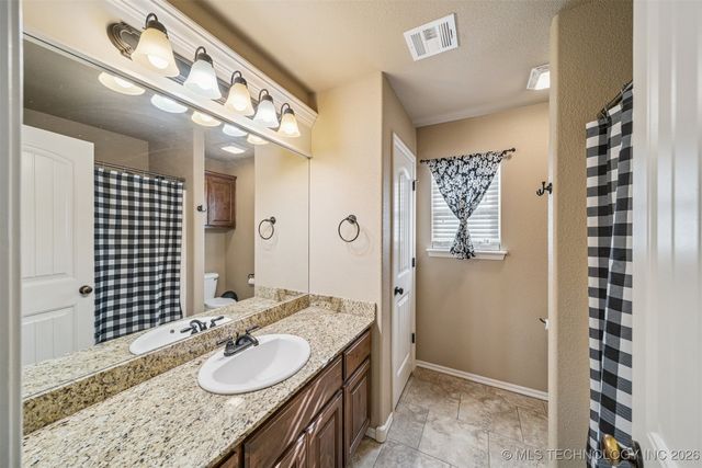 21078 S Hariston Street, Claremore, OK 74019