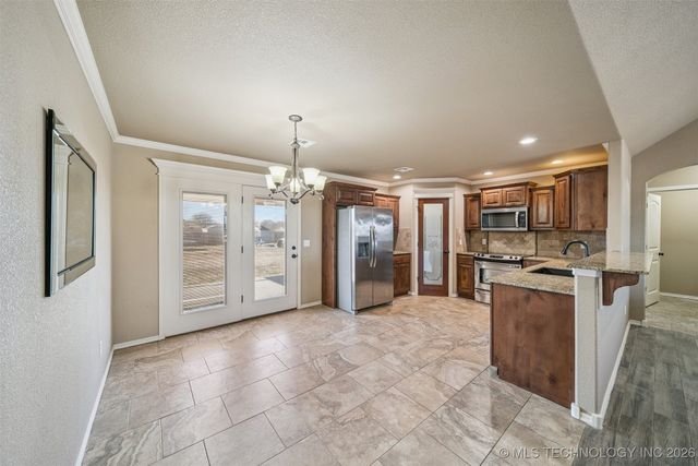 21078 S Hariston Street, Claremore, OK 74019