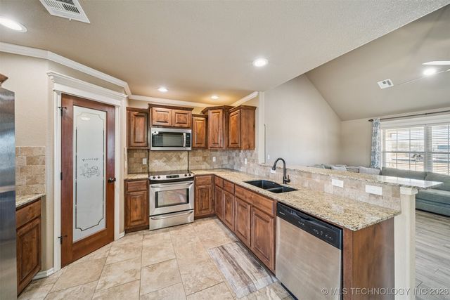 21078 S Hariston Street, Claremore, OK 74019