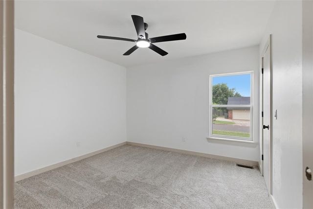 2904 Robin Road, Midwest City, OK 73110