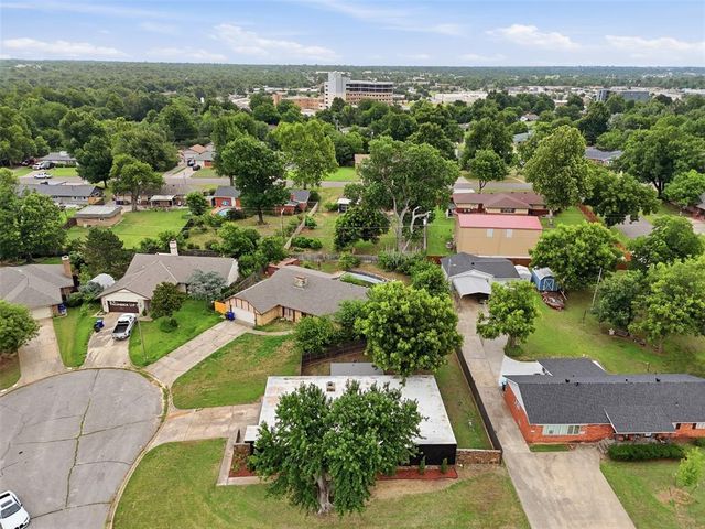 2904 Robin Road, Midwest City, OK 73110