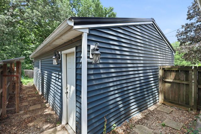 4533 13th Avenue, Rock Island, IL 61201