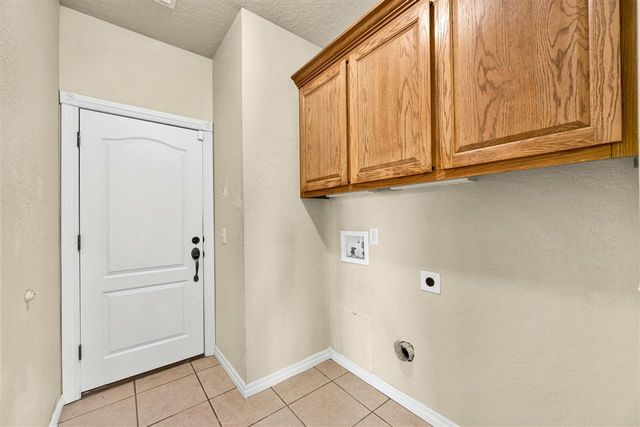8113 SW Cherokee Ave, Lawton, OK 73505