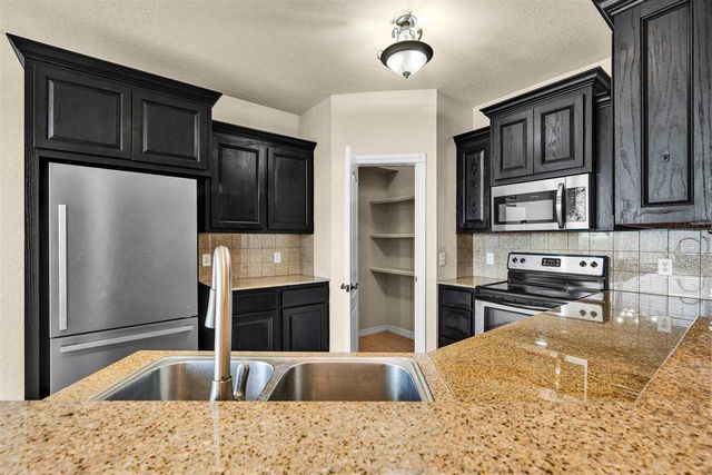 8113 SW Cherokee Ave, Lawton, OK 73505
