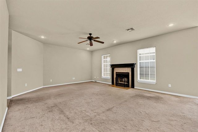 8113 SW Cherokee Ave, Lawton, OK 73505