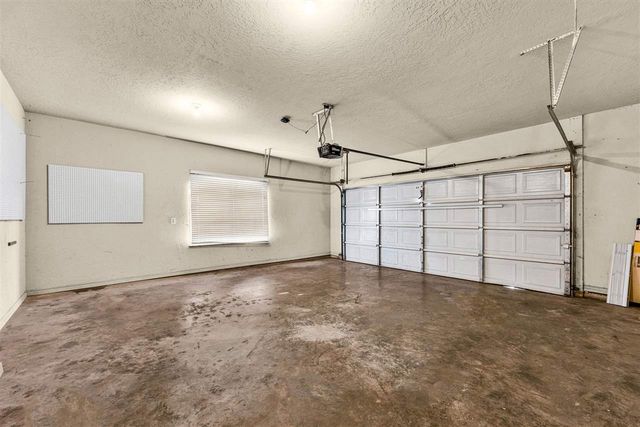 8113 SW Cherokee Ave, Lawton, OK 73505