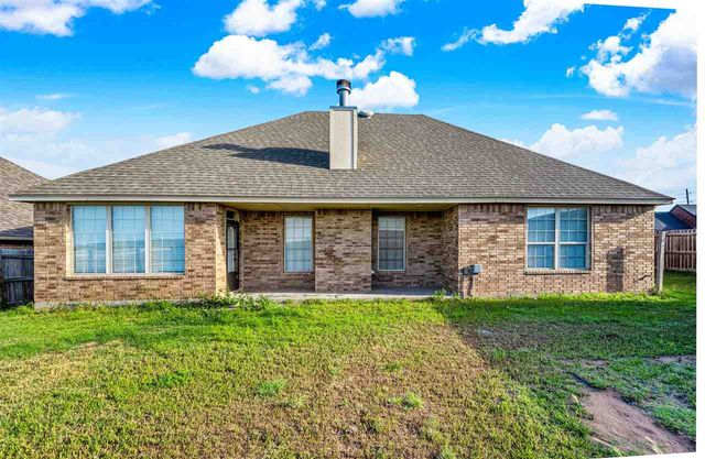8113 SW Cherokee Ave, Lawton, OK 73505