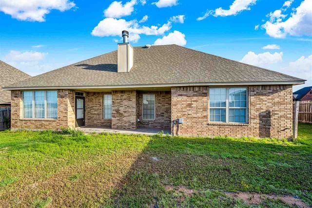 8113 SW Cherokee Ave, Lawton, OK 73505