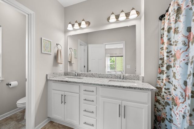 707 Monarchos Bnd, Burns, TN 37029