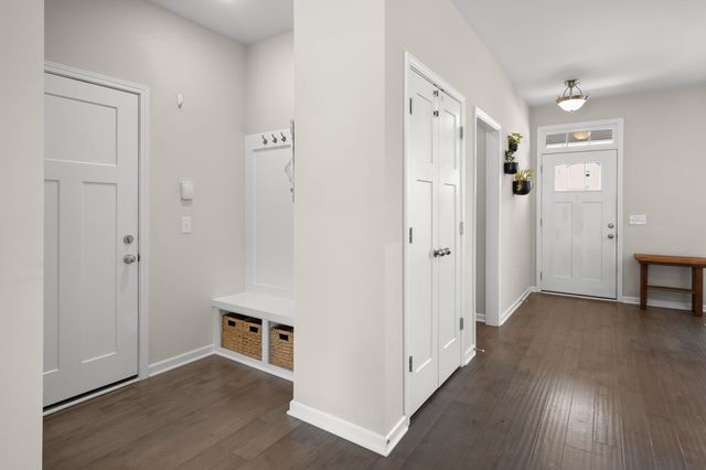 707 Monarchos Bnd, Burns, TN 37029