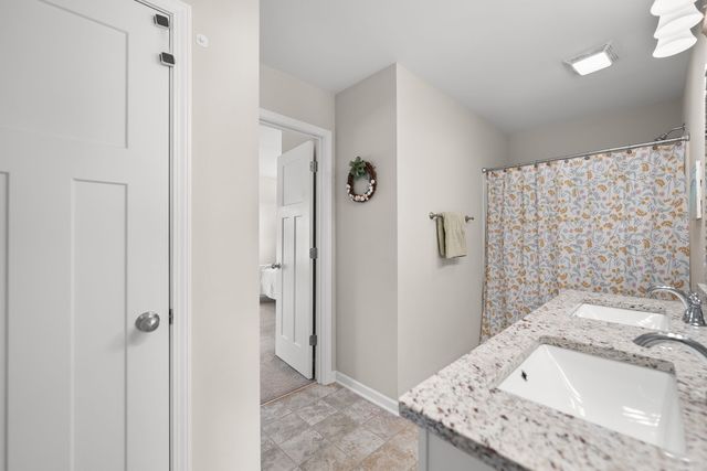 707 Monarchos Bnd, Burns, TN 37029