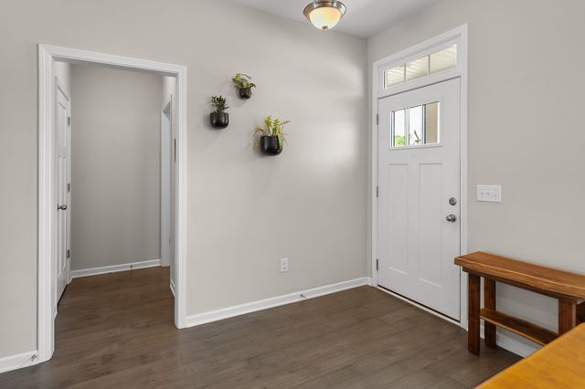 707 Monarchos Bnd, Burns, TN 37029