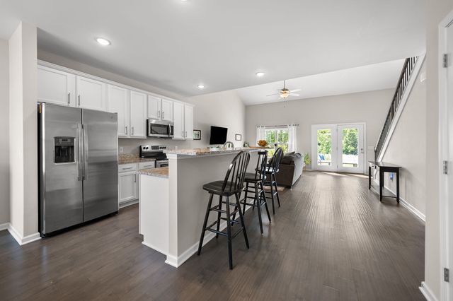 707 Monarchos Bnd, Burns, TN 37029