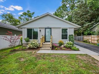 1112 Brentwood Drive, Round Lake Beach, IL 60073