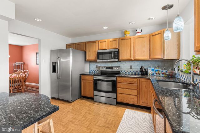 4 W LEXTON RD, New Castle, DE 19720