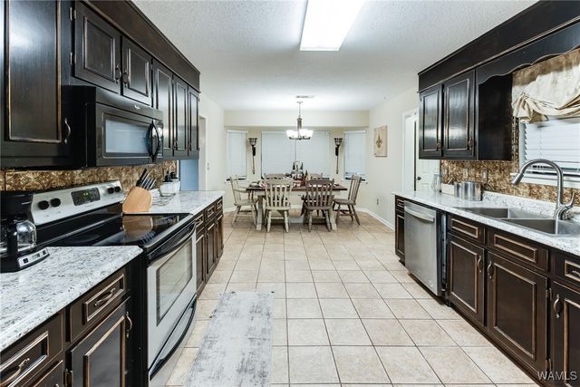 7209 Sandhurst, Tuscaloosa, AL 35405