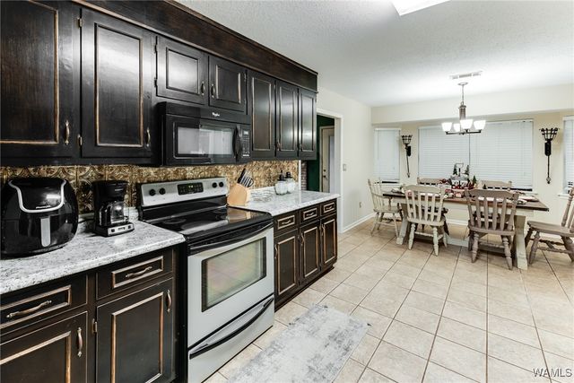 7209 Sandhurst, Tuscaloosa, AL 35405