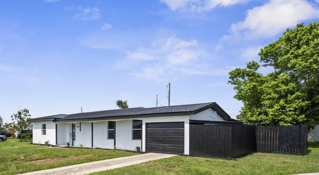 Image 2 of property listing at 4216 CONWAY BOULEVARD, Port Charlotte, FL 33952