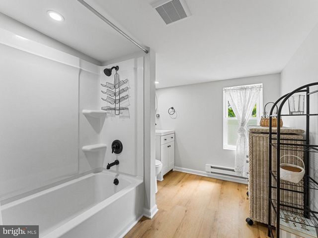 216 CUMBERLAND ST, Gloucester City, NJ 08030