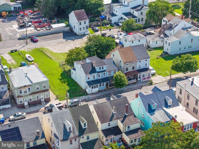 216 CUMBERLAND ST, Gloucester City, NJ 08030