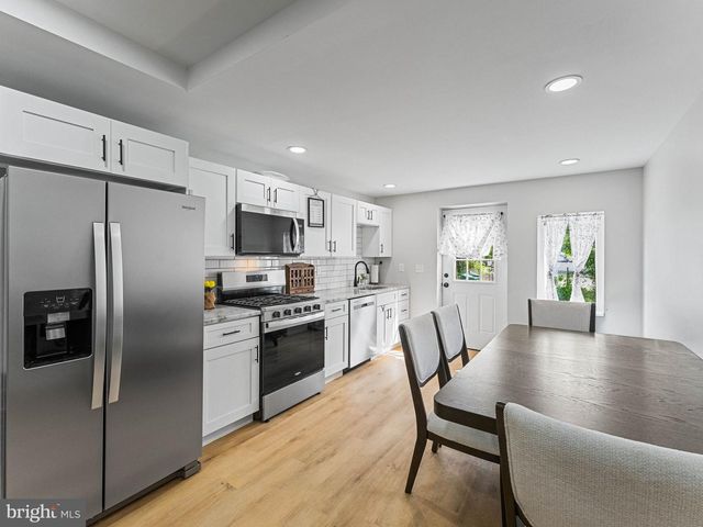 216 CUMBERLAND ST, Gloucester City, NJ 08030