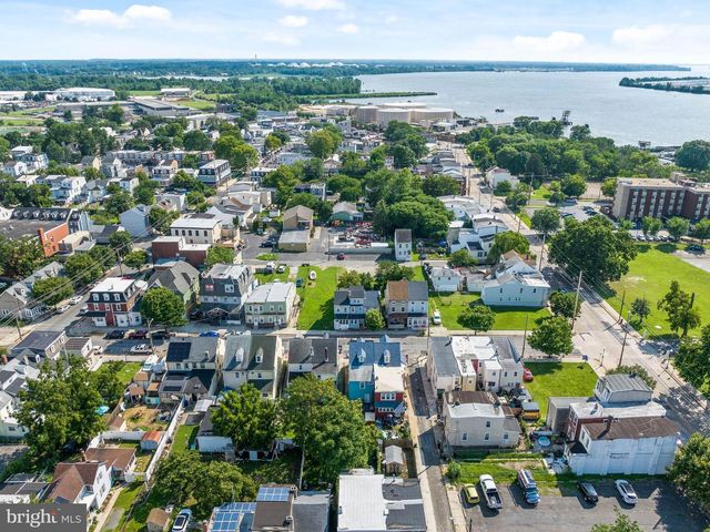 216 CUMBERLAND ST, Gloucester City, NJ 08030