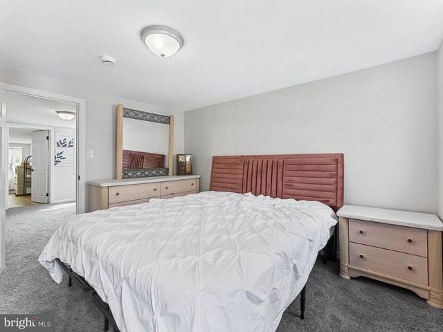 216 CUMBERLAND ST, Gloucester City, NJ 08030