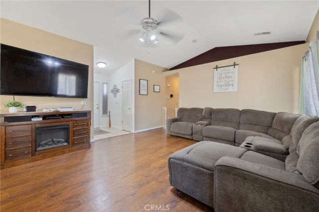 517 Tucker Avenue, Sanger, CA 93657