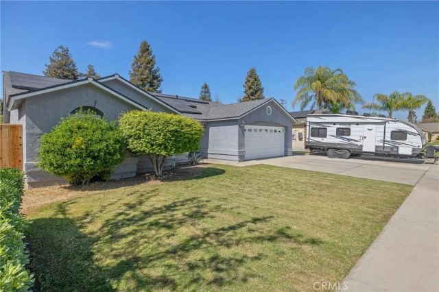517 Tucker Avenue, Sanger, CA 93657