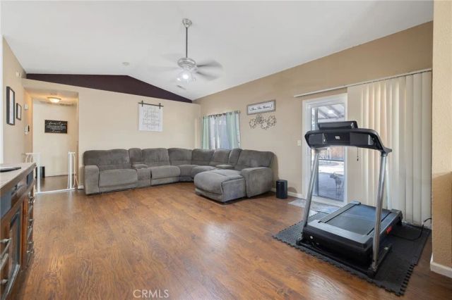 517 Tucker Avenue, Sanger, CA 93657