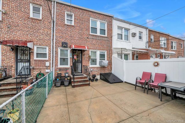 6438 80th Street, Middle Village, NY 11379