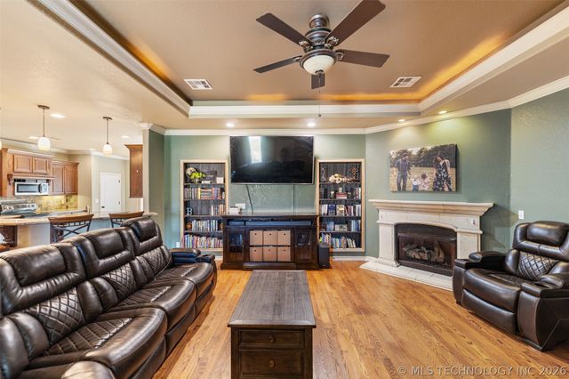 18912 Spring Creek Lane, Claremore, OK 74017