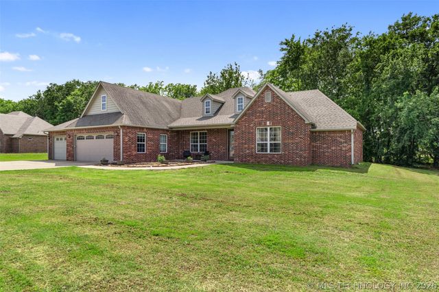 18912 Spring Creek Lane, Claremore, OK 74017