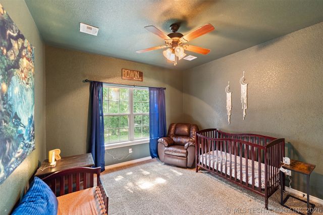 18912 Spring Creek Lane, Claremore, OK 74017