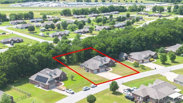 18912 Spring Creek Lane, Claremore, OK 74017